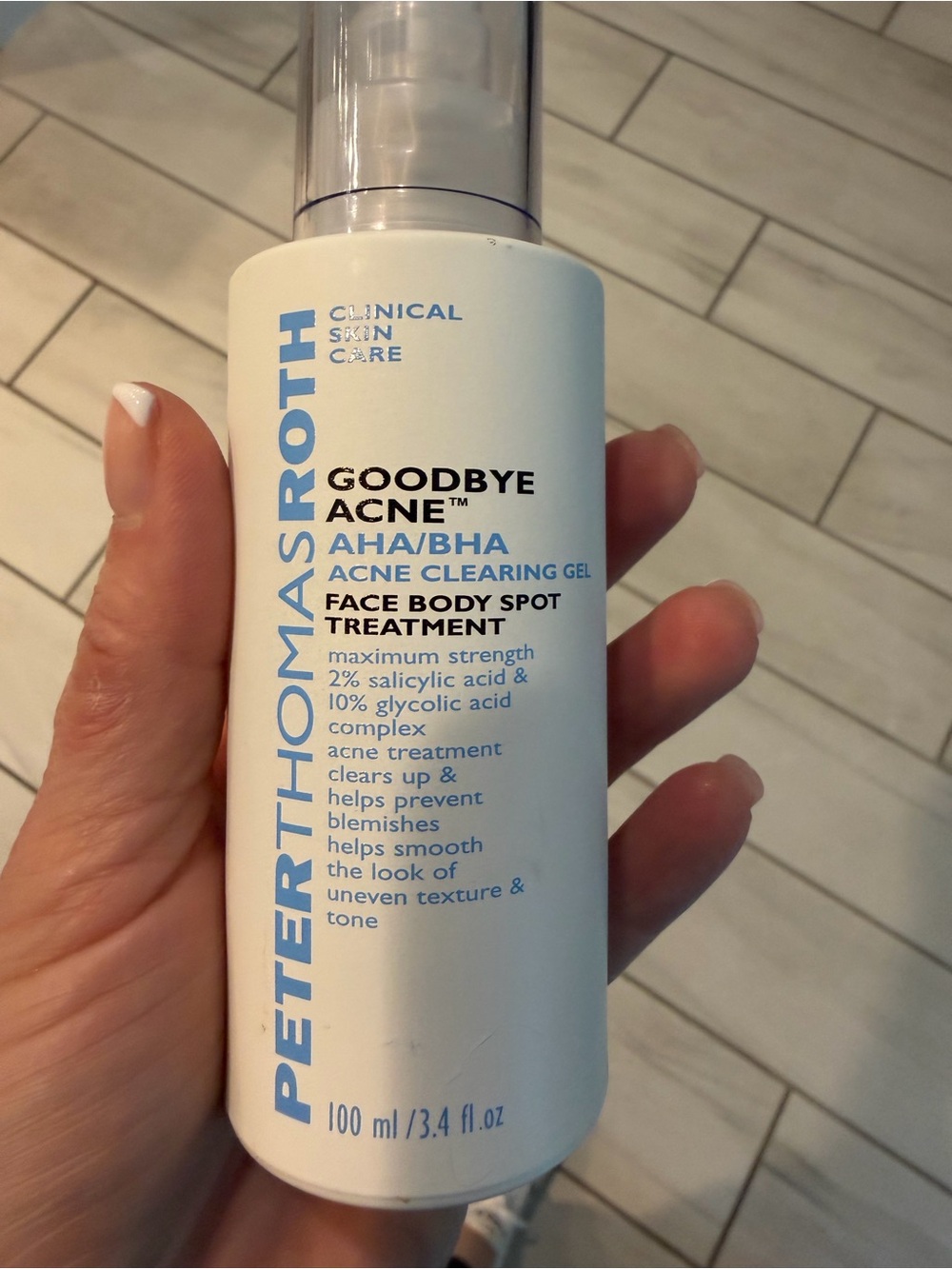 Peter Thomas Roth Goodbye Acne AHA/BHA Acne Clearing Gel - White & Blue Text